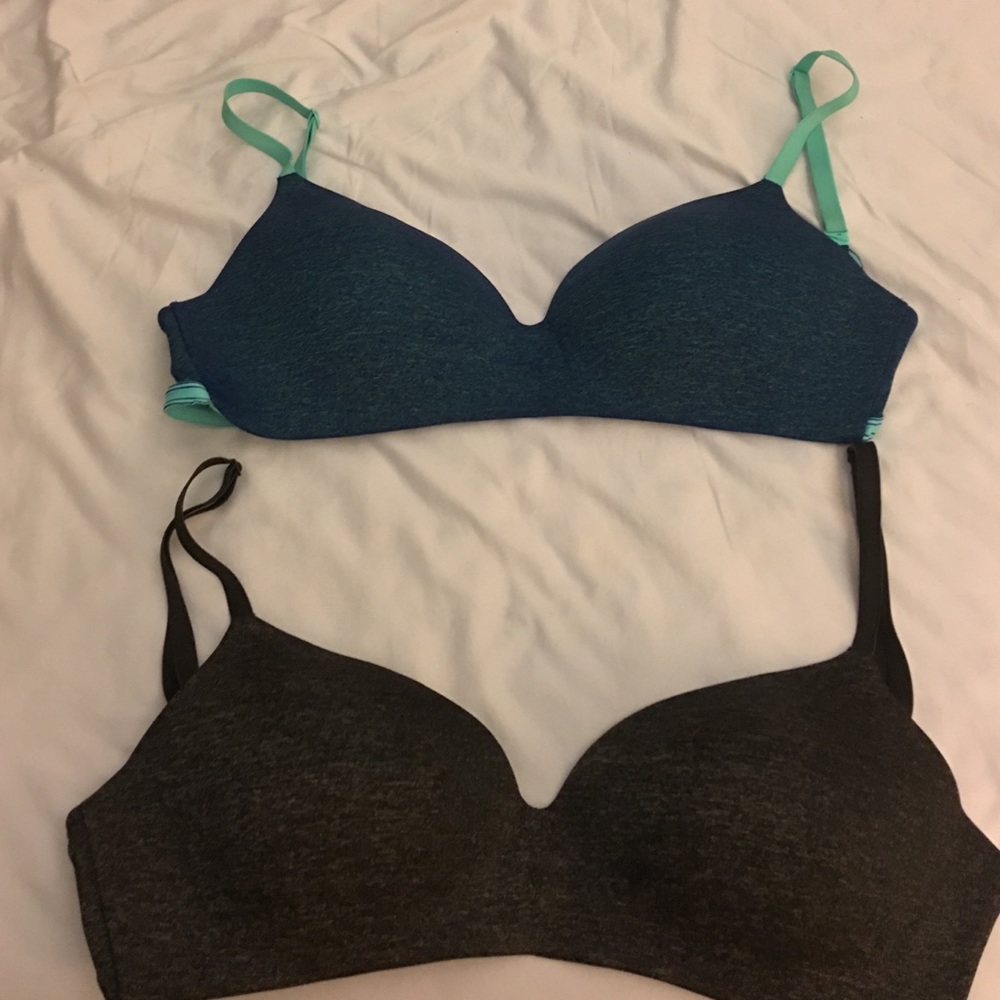 ❌Sold❌Victoria's Secret wireless bras. Size 34 DD
