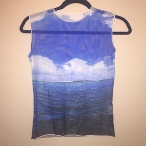 Mesh vacation scene tank