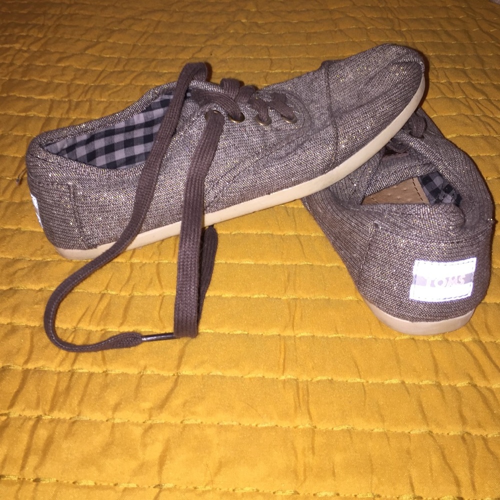 *TOMS-Cordones- Womens size 6*