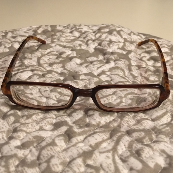 Vera Wang frames