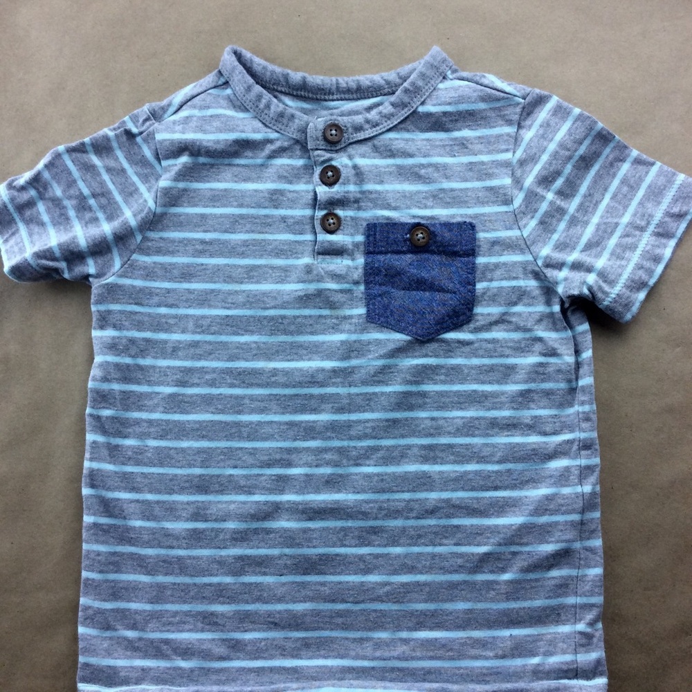 Baby Gap shirt with denim pocket
