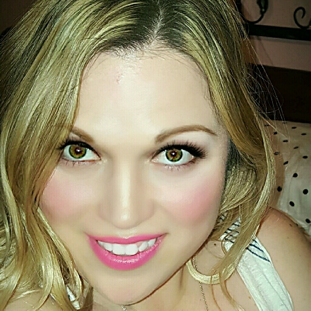 Meet your Posher, Leslie