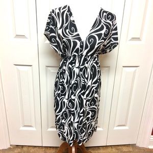 Black & white polyester dress by Krave