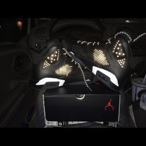 Jordan Black Cat 6's