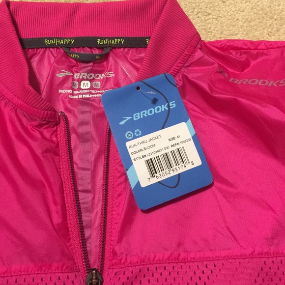 brooks run thru jacket