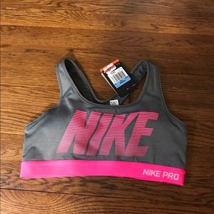 BRAND NEW! Nike pro grey and pink sports bra! 💥💥