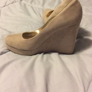 Nude Wedge heels! Never Worn! Perfect condition