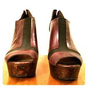 Gorgeous high heeled bootie