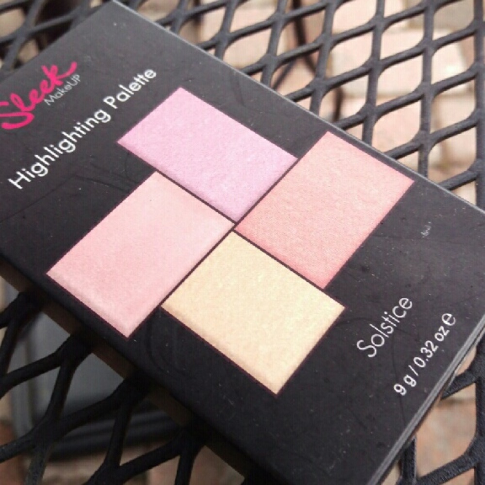 Sleek Solstice Highlighter Palette