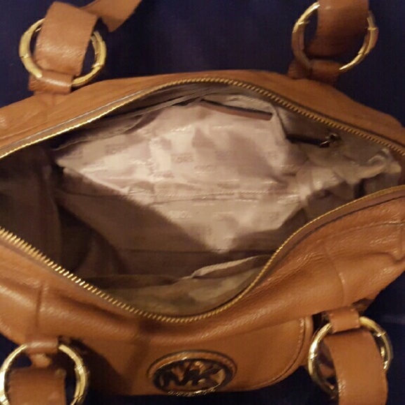Michael Kors leather handbag - Picture 2 of 4
