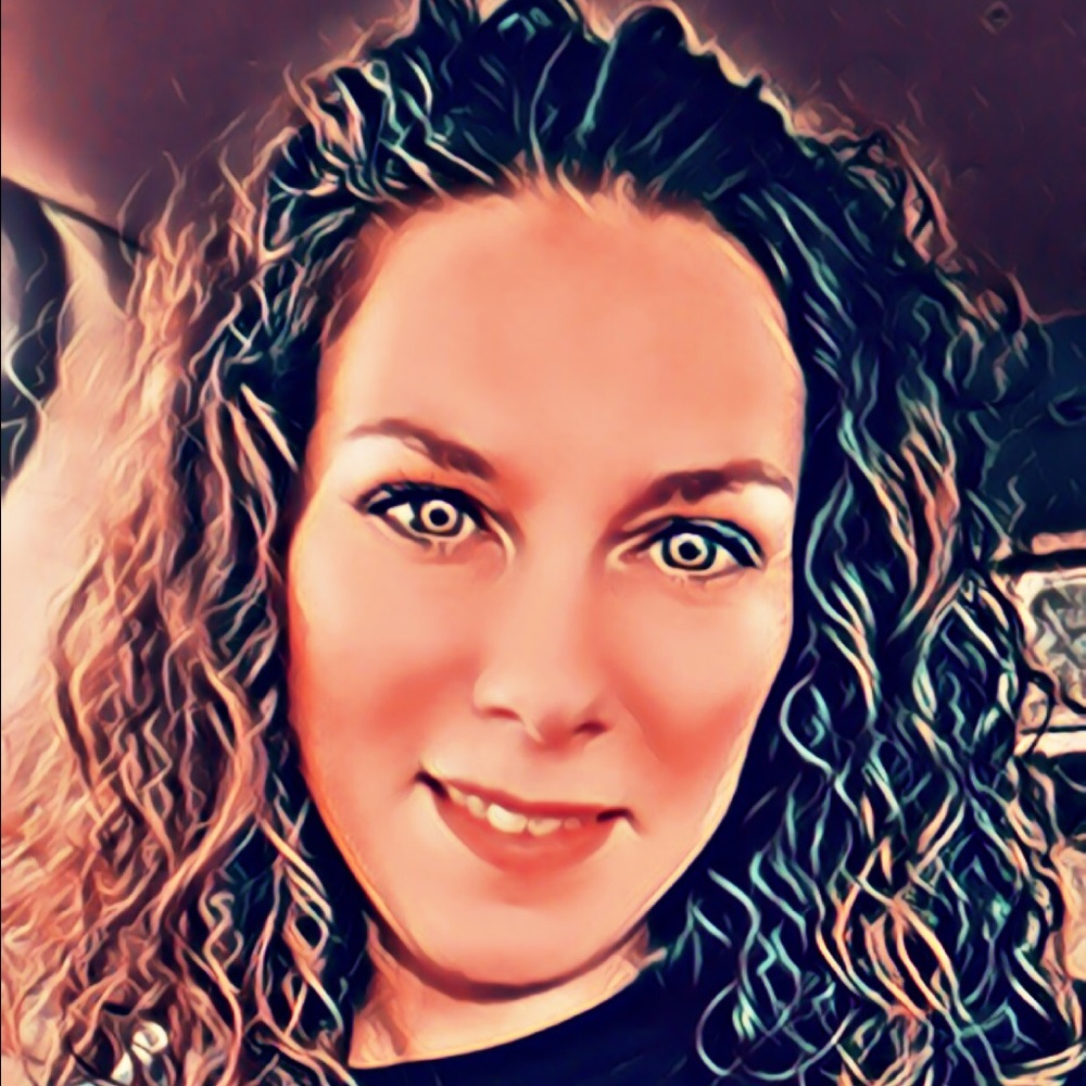 Meet your Posher, Angela