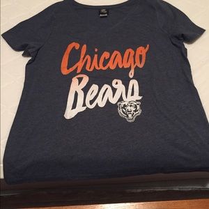 Nwot official NFL Chicago Bears tshirt.
