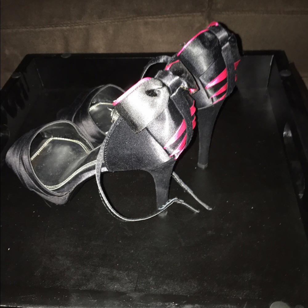 White black store satin heels bow back