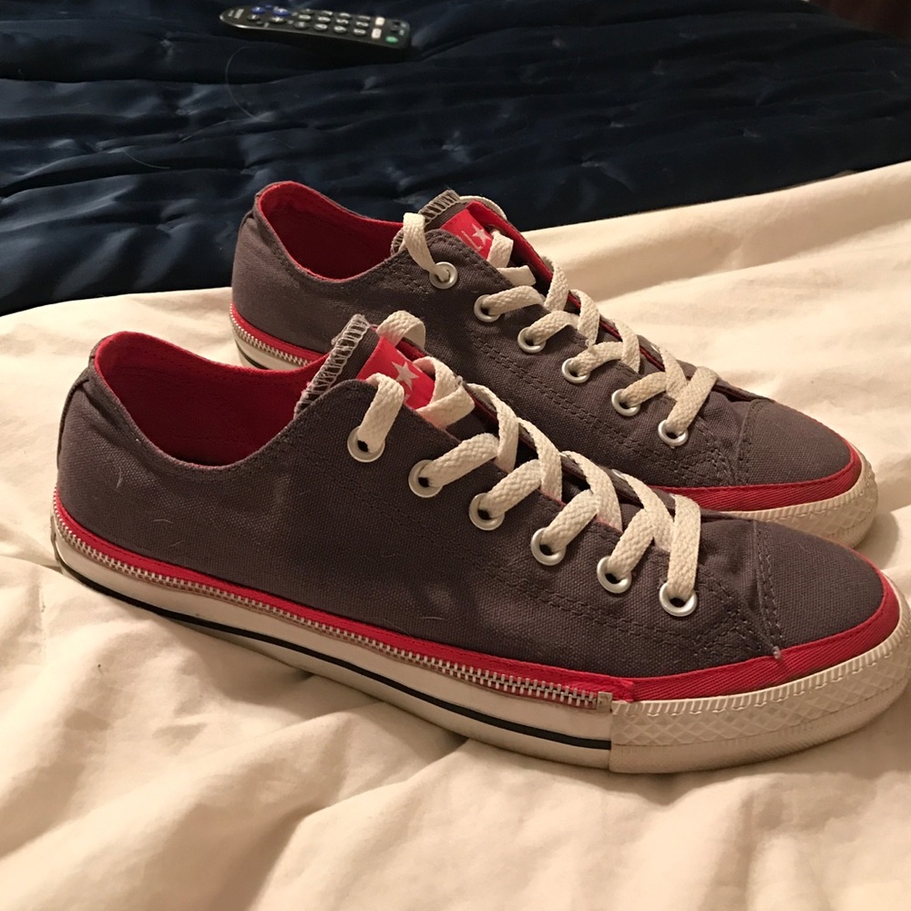 Converse with zipper