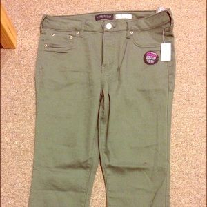 Olive color Aeropostale Jeggings!