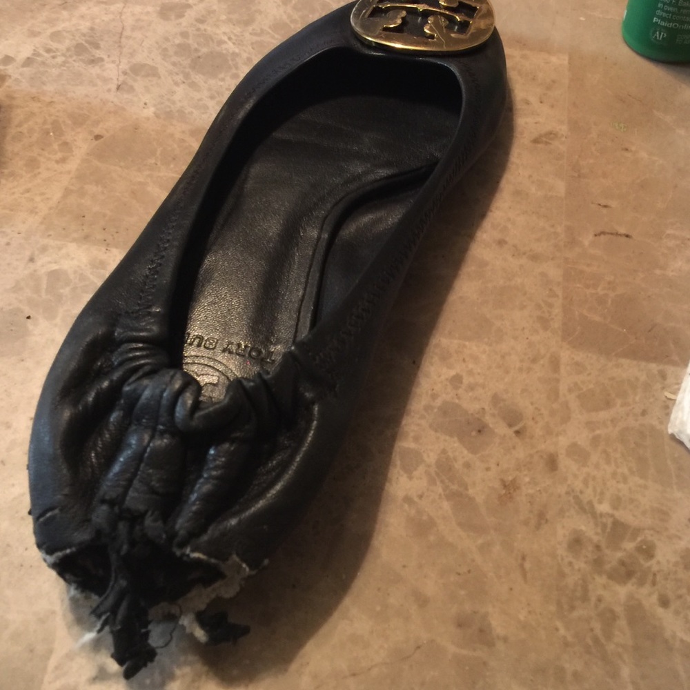 Tory burch left shoe ...