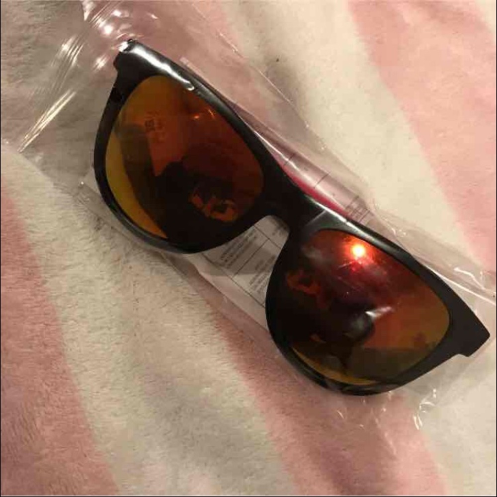 VS PINK sunglasses