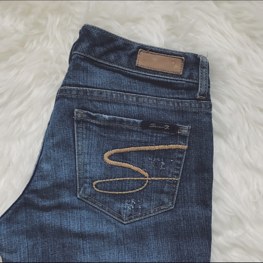 •7 for all mankind flares•