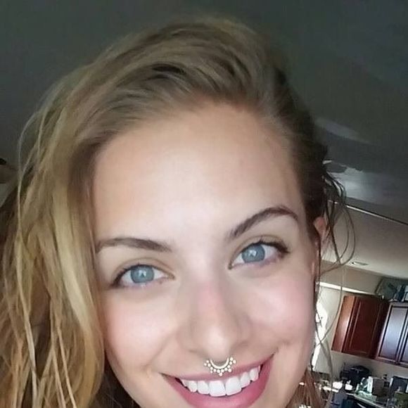 Meet your Posher, Erica - Picture 1 of 1