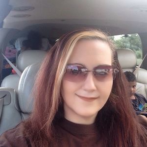 Meet your Posher, Marissa