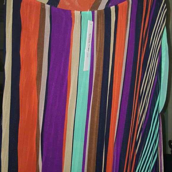 Colours - Picture 2 of 4