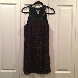 Sleeveless dress