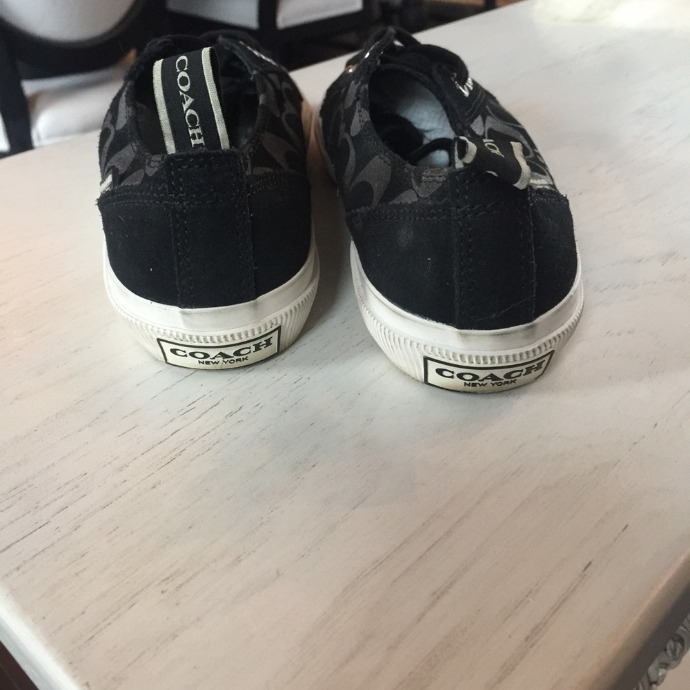Shoes - Picture 2 of 4