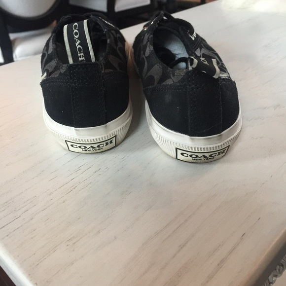 Shoes - Picture 2 of 4