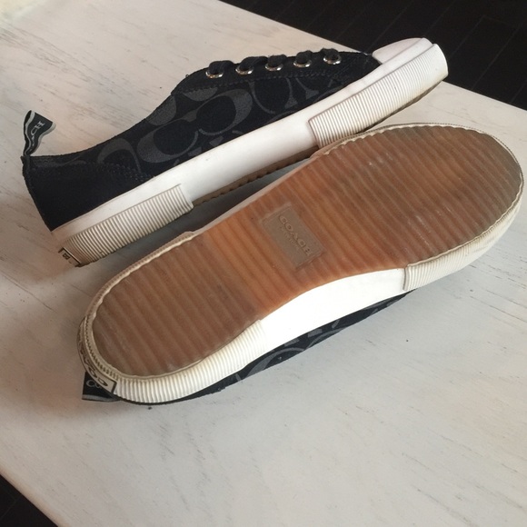 Shoes - Picture 3 of 4