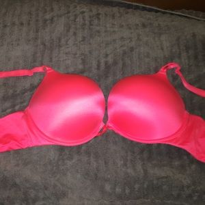 Victoria's Secret Bombshell Plunge bra 34D