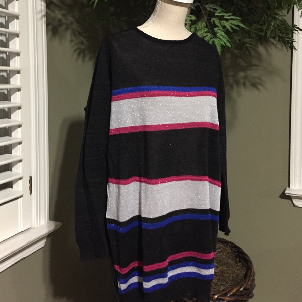 BUNDLE 3 for$15. Mango Black Top