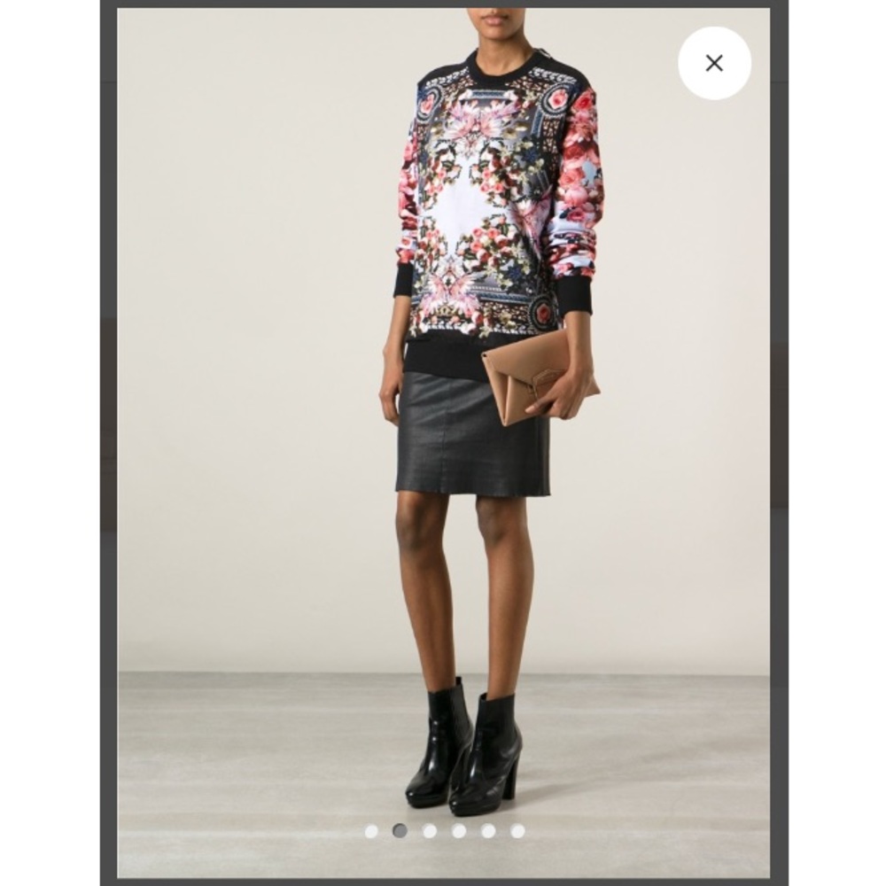 Givenchy Antigona Small Goatskin Clutch Beige - Picture 2 of 5