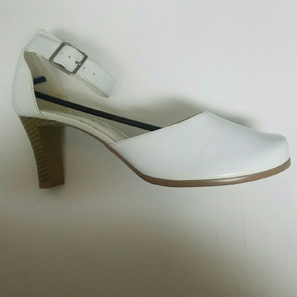 Women dress shoes