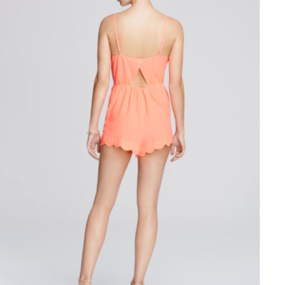 NWT Lush Scalloped Romper S - Picture 3 of 3