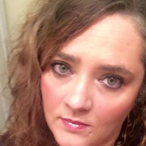 Meet your Posher, Lorita