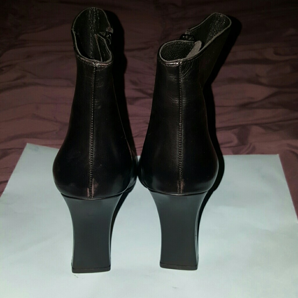Boots - Picture 2 of 3