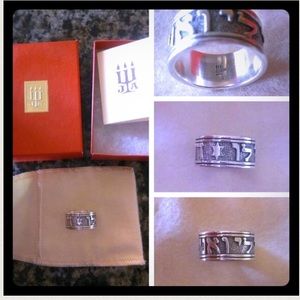 Price Dropped⬇️ James Avery Song of Solomon Ring