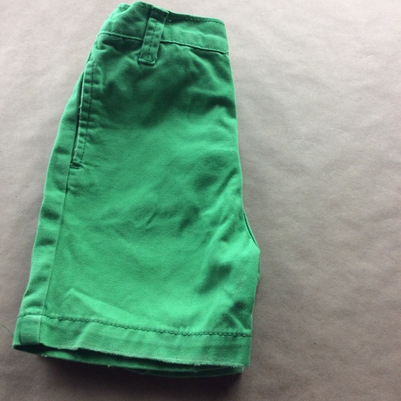 Osh Kosh Shorts - Picture 2 of 3