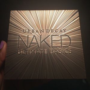 Naked Matte Ultimate Basics Palette