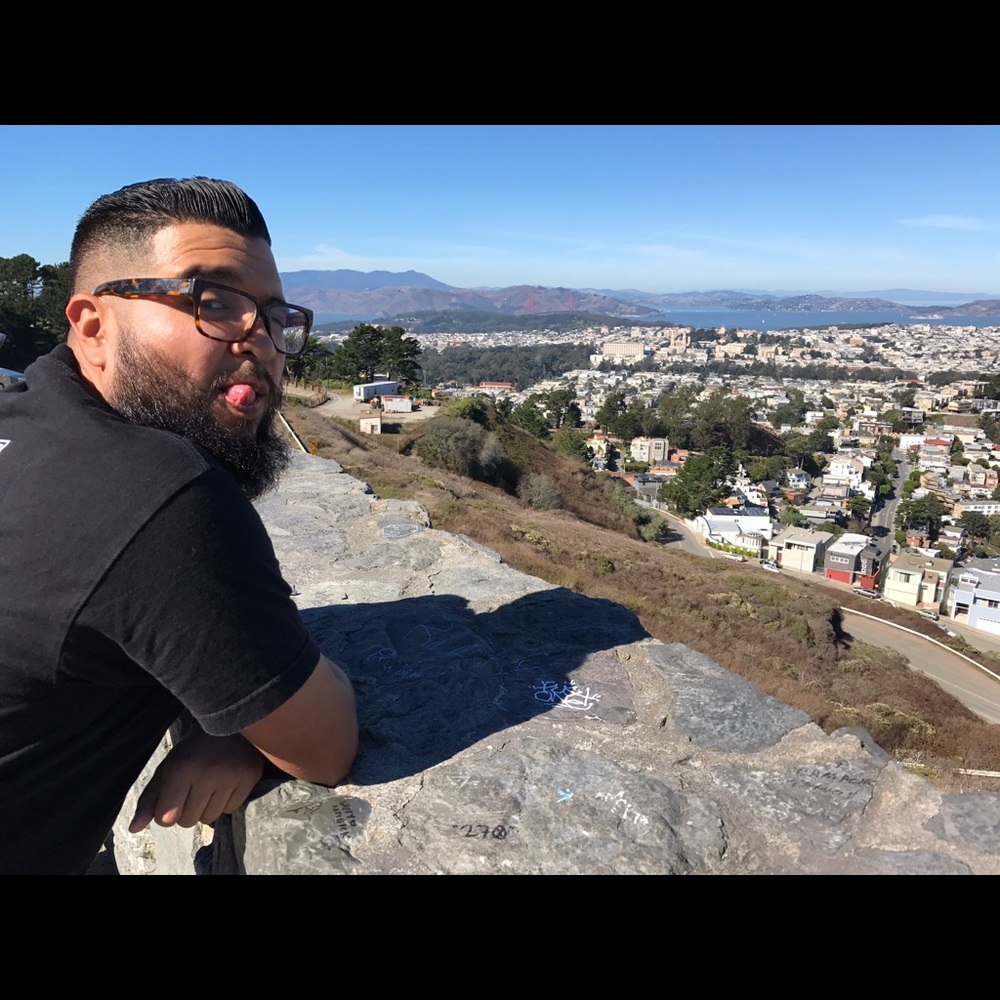 Meet your Posher, Elias