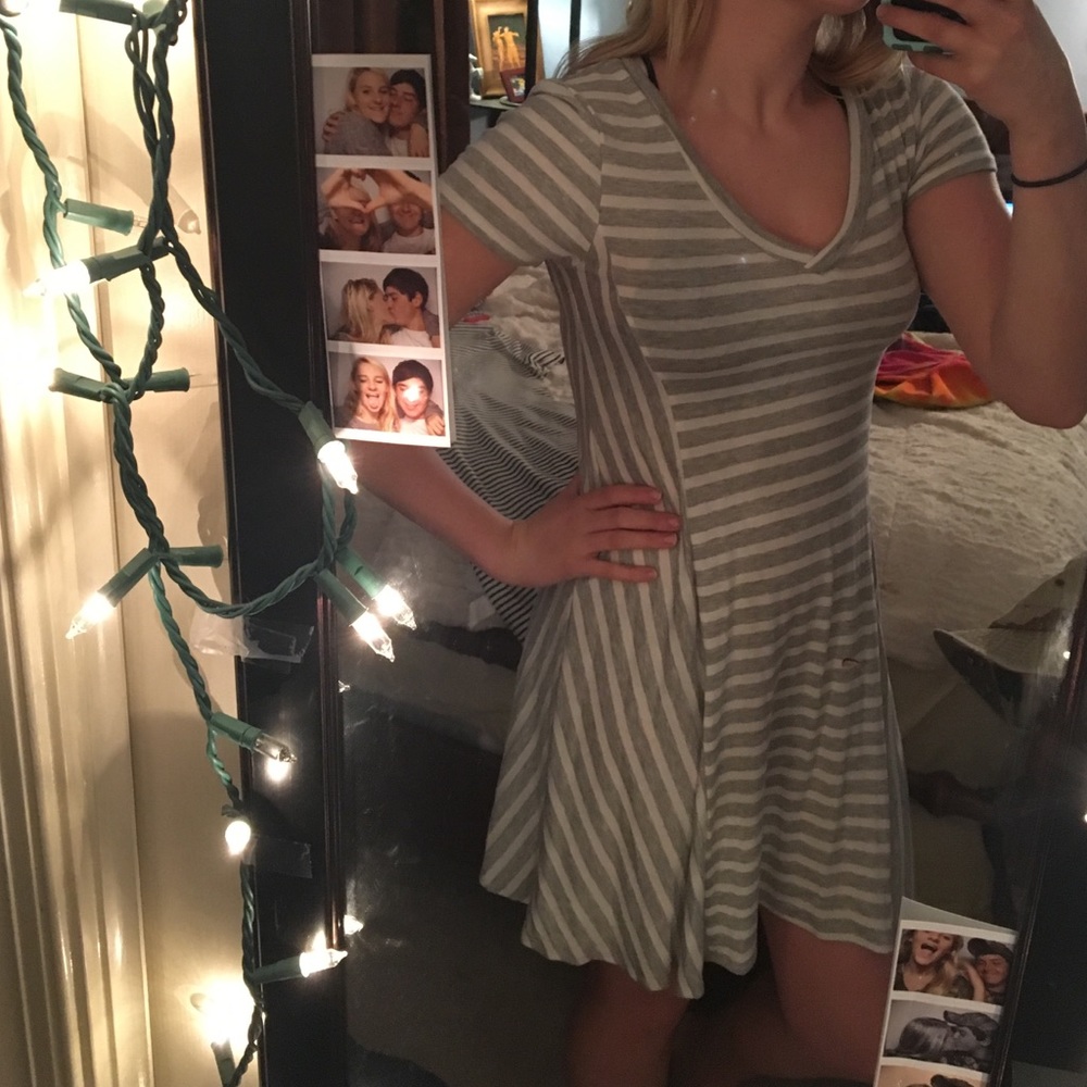 V neck short dress