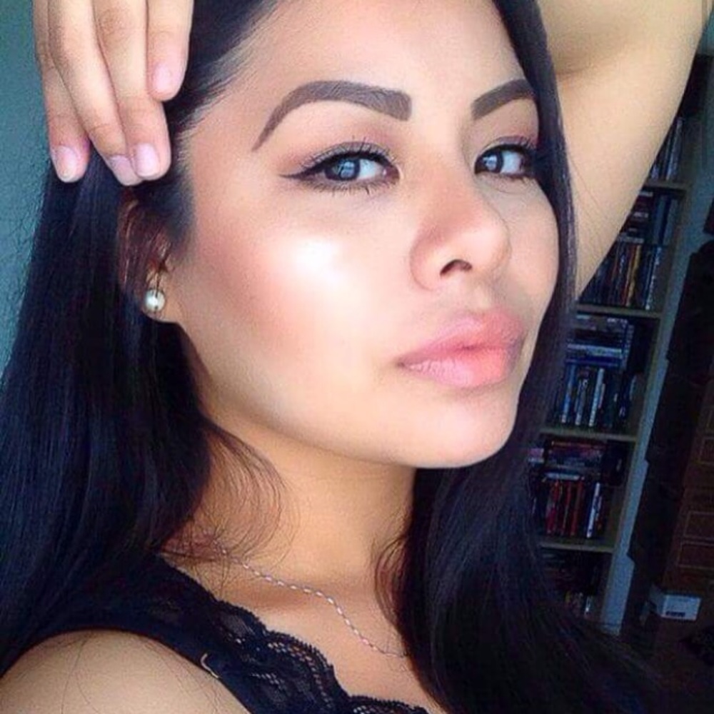 Meet your Posher, Beatriz