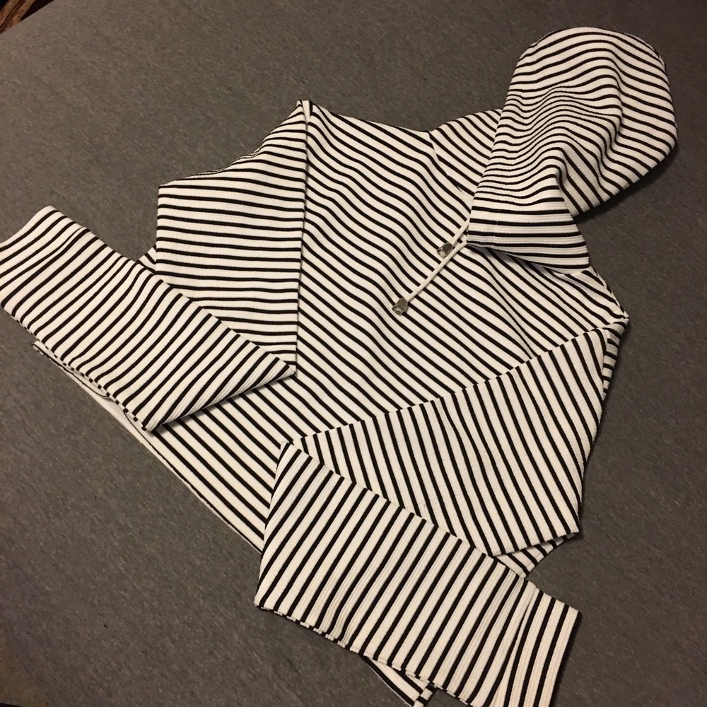 MissGuided Cropped Hoody