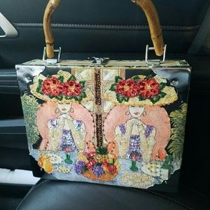 Meet your Posher, Rena