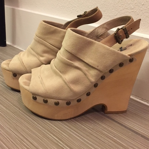 7 For All Mankind Shoes - 7 For All Mankind cream mules