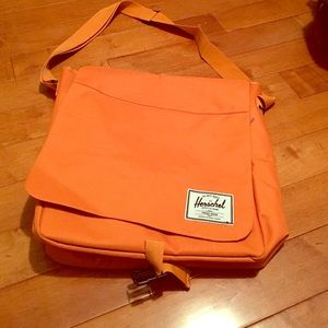 herschel messenger bag