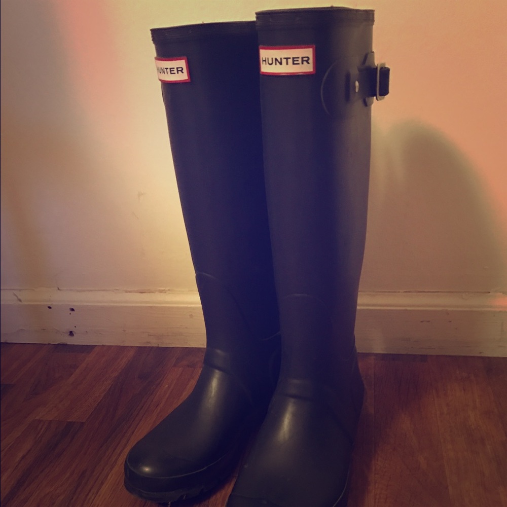 Navy Blue Hunter Rain Boots