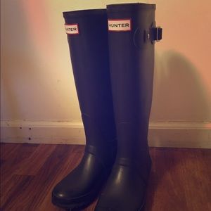 Navy Blue Hunter Rain Boots