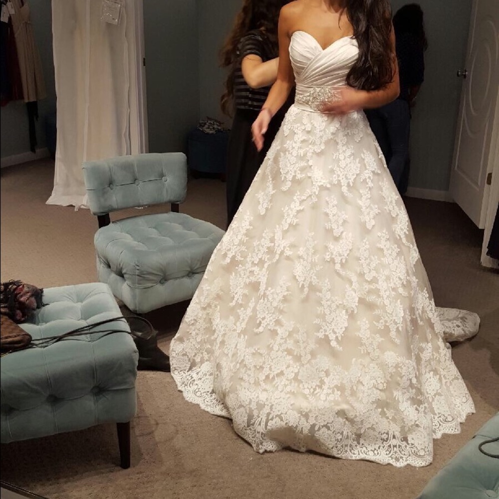 Allure bridal gown, never been worn BRAND NEW!