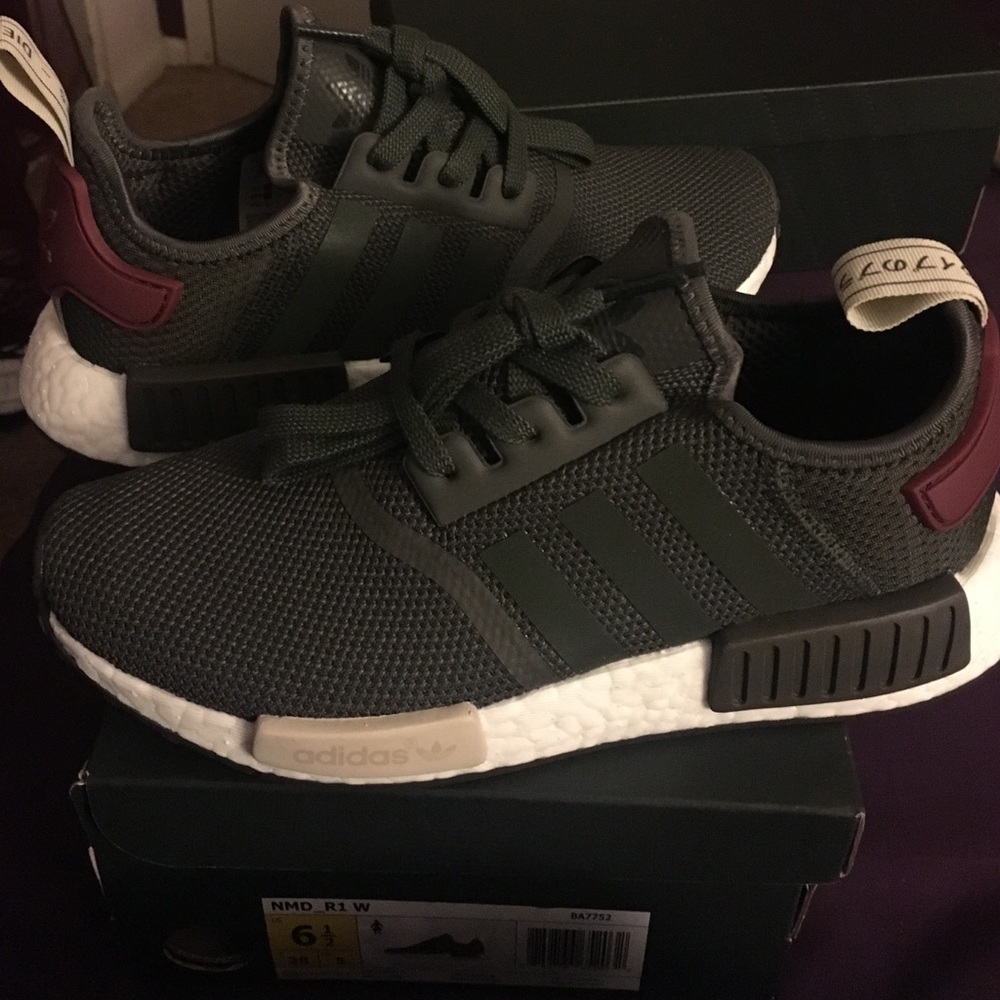 Adidas _R1 brand new never used.